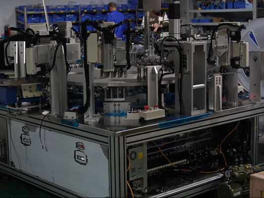 좋은 가격 PLC 원격 제어로 제어되는 습기에 저항 한 캡 채울 기계 안정적인 성능 온라인으로